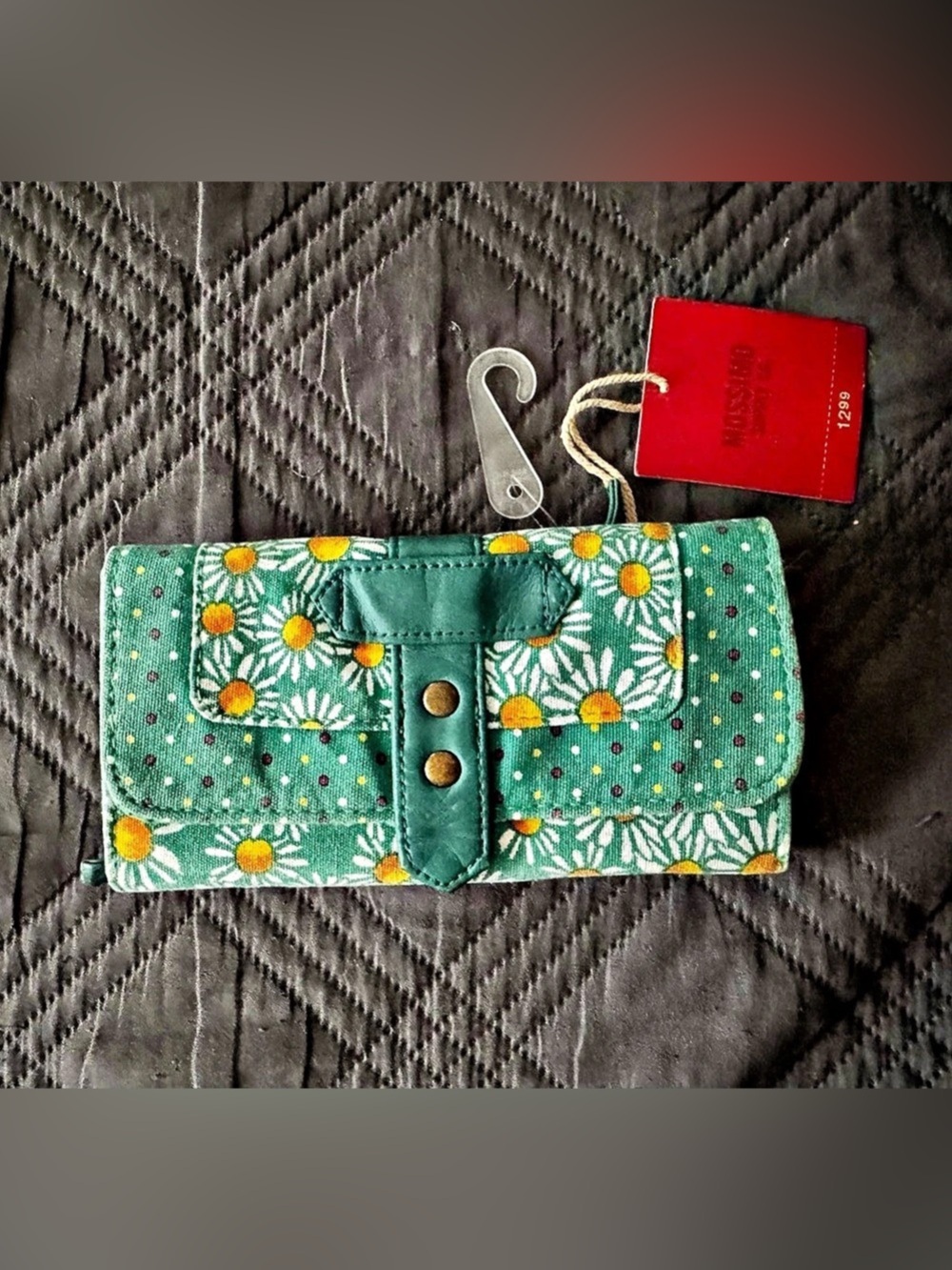 Mossy Oak Floral Wallet. NWT